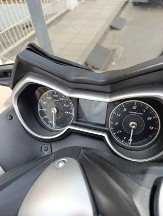 Yamaha XMAX 400C.C Maxi Scooter Azul.