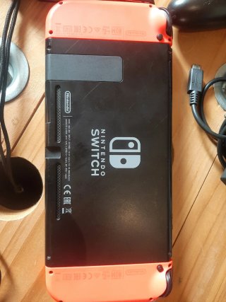 Nintendo Switch V1 + Accessori + 3 Giochi