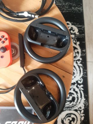 Nintendo Switch V1 + Accessori + 3 Giochi