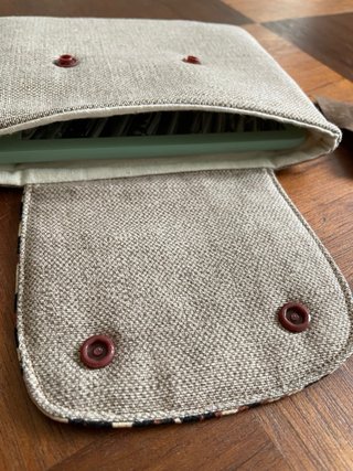 Custodia Kindle beige con leopardo