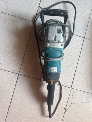 Radial Makita