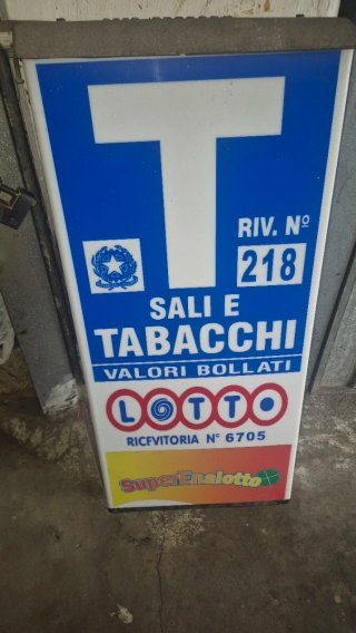 Insegna Tabaccheria T Sali e Tabacchi