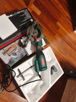 Mini sierra circular HYCHIKA 750W