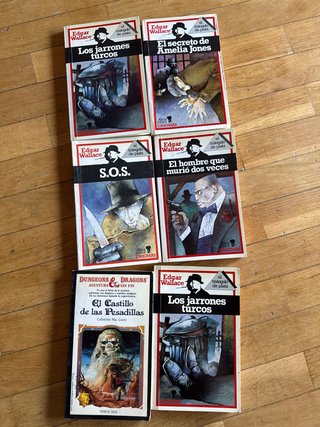 Colección el triángulo de plata. Lectura juvenil.