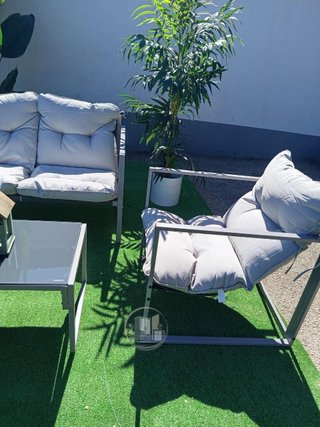 ¡CHOLLO TERRAZA! Conjunto (Sofá + Mesa + 2 Sillas)