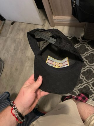 Gorra Gucci Negra con Parche