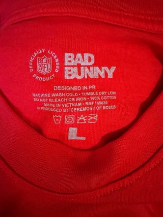 Camiseta NFL x Bad Bunny