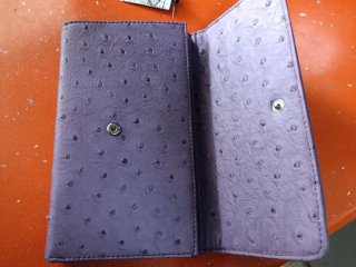 Cartera Guess malva