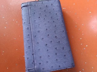Cartera Guess malva