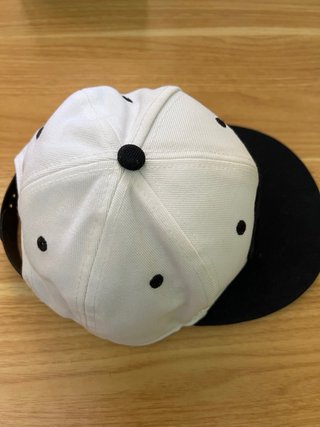 Gorra Nike Blanca y Negra