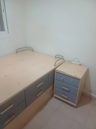 Cama y armario infantil