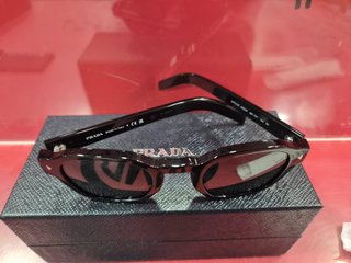 Gafas de Sol Prada PR A16S 16K731 Negras