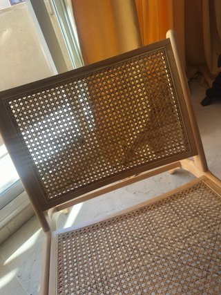 Sillón de madera y ratán