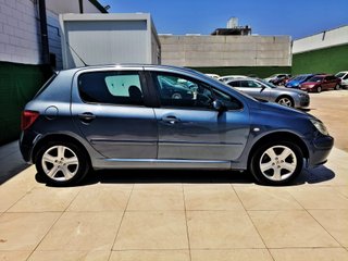 Peugeot 307 2004