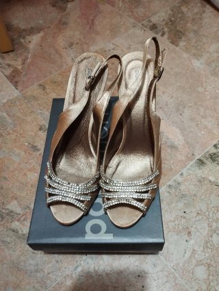 Zapatos de fiesta Paco Mena dorados y plateados