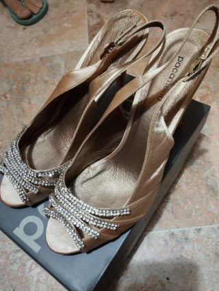 Zapatos de fiesta Paco Mena dorados y plateados