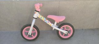 Bicicleta infantil sin pedales rosa