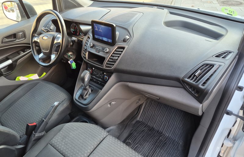 Ford Transit Connect 2020, foto 20