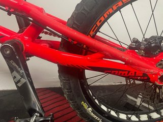 Bicicleta Trial Comas Entry Pro + Hope