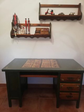 Dormitorio juvenil madera pintado a mano