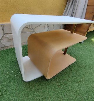 Mesa auxiliar nórdica blanca y madera