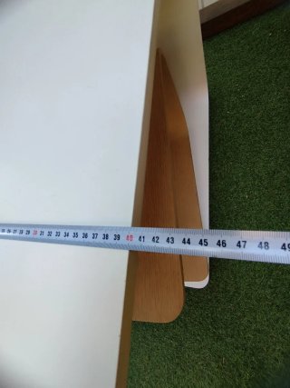 Mesa auxiliar nórdica blanca y madera