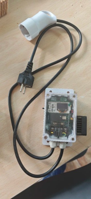 Gestor excedentes  fotovoltaicos freeds