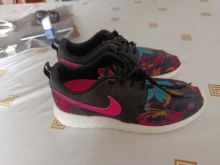 Zapatillas Nike Roshe Run Florales