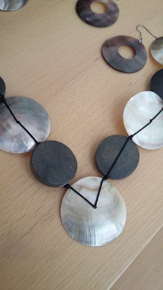 Collar y pendientes nacar