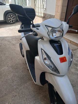Honda Vision 110 2021 | 13.824 km | ITV