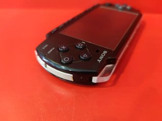Sony PSP 2004 Negra + Cargador