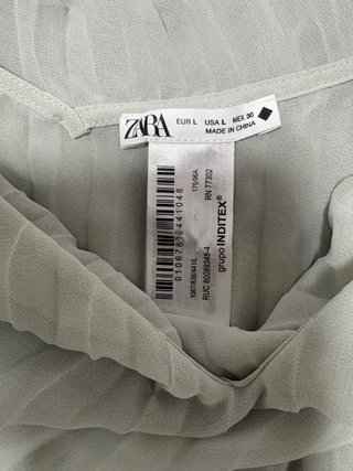Vestido de cerimónia plissado