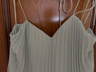 Vestido de cerimónia plissado