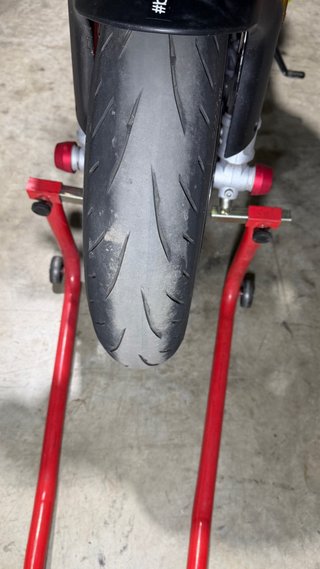 Aprilia RS 660 Amarilla y Negra