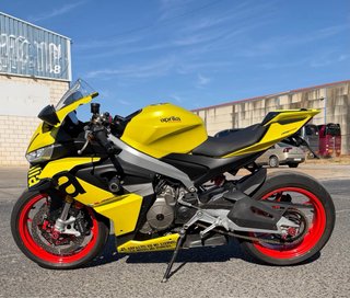 Aprilia RS 660 Amarilla y Negra