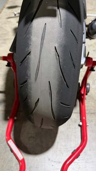 Aprilia RS 660 Amarilla y Negra