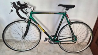 Bicicleta de carretera ATAK Mortirolo