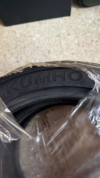 Neumáticos 215/40 ZR17 87Y Nuevos