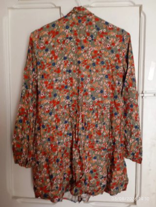 Vestido floral verde y rojo