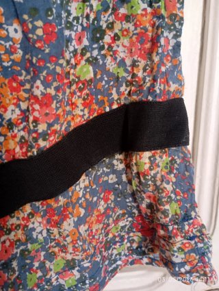 Vestido floral verde y rojo