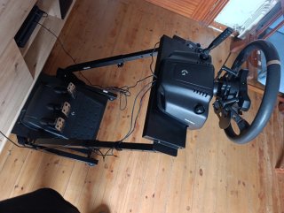 Play 4 + Volante Logitech G923 + Soporte