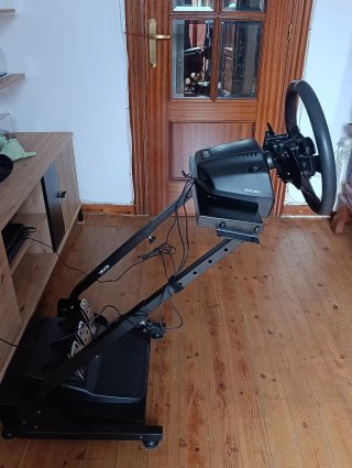 Play 4 + Volante Logitech G923 + Soporte