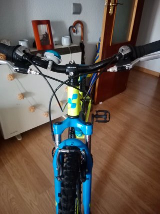 Bicicleta CUBE SCAPE per bambini e bambine dai 7 ai 12 anni