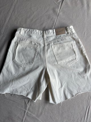 Shorts in Denim Bianco Pull&Bear Taglia L