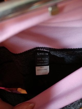 Mallas deportivas grises y rosas
