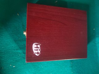 Elegante Set de Vino en Estuche Madera