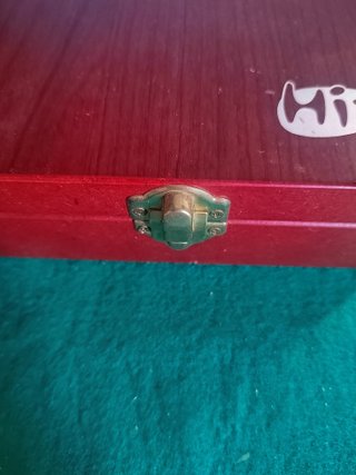 Elegante Set de Vino en Estuche Madera