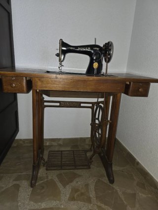 Máquina coser Singer de pedal 15K + mueble origina