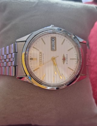 Reloj Citizen Automático Caballero Dorado/Plateado