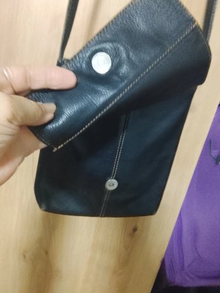 Bolso pequeño de cuero negro